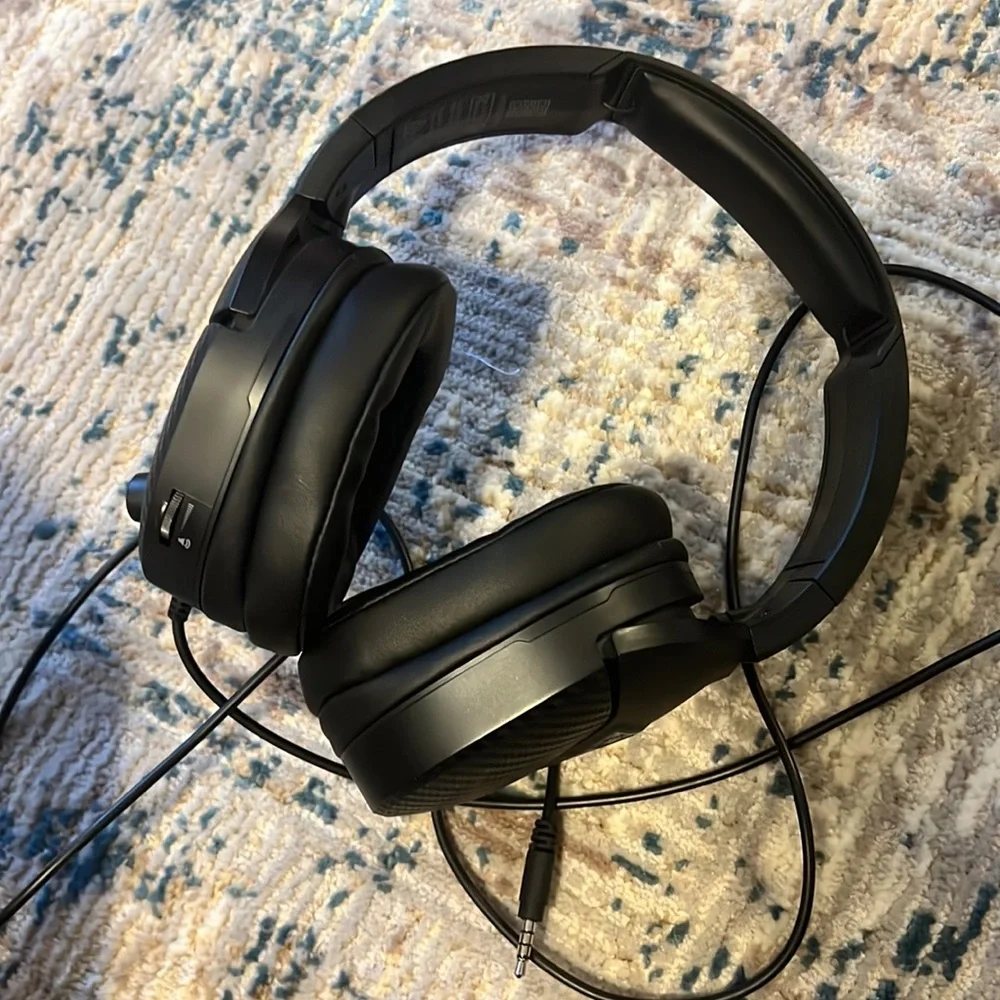 Gaming headphones